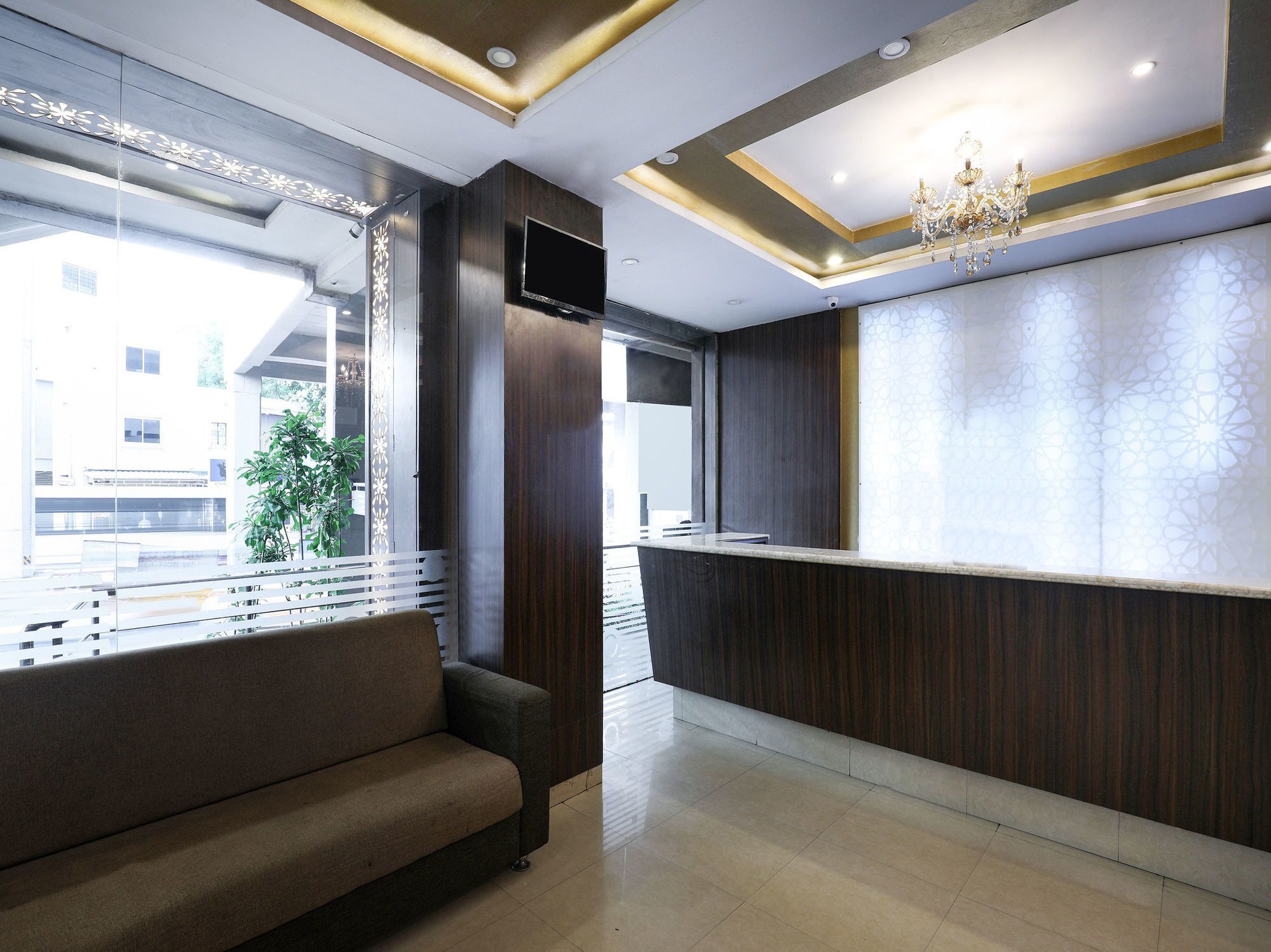 Oyo 16539 Grand Sandarshini Inn Hyderabad Exterior photo