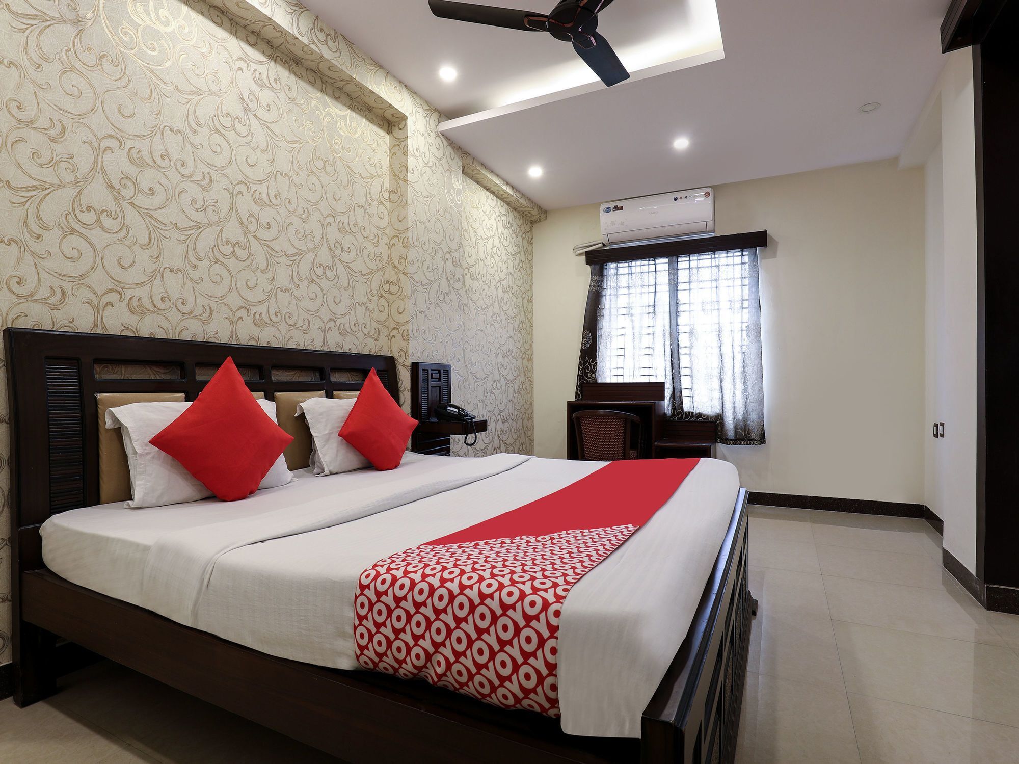 Oyo 16539 Grand Sandarshini Inn Hyderabad Exterior photo